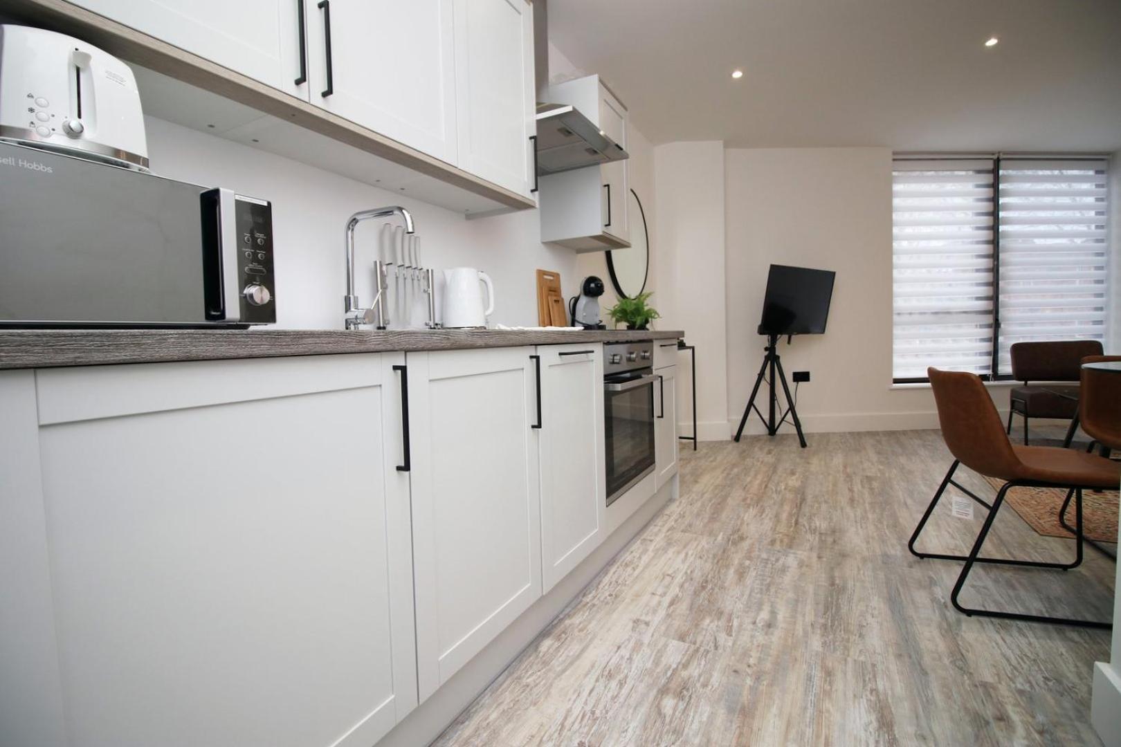 2 Bedroom With Free Parking Swindon Exteriér fotografie