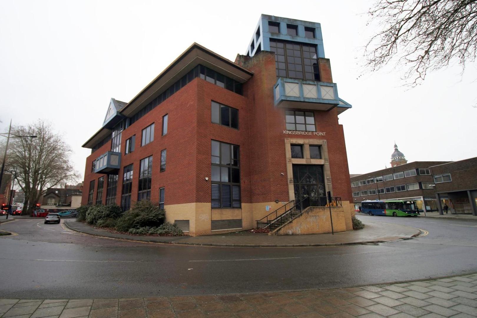 2 Bedroom With Free Parking Swindon Exteriér fotografie